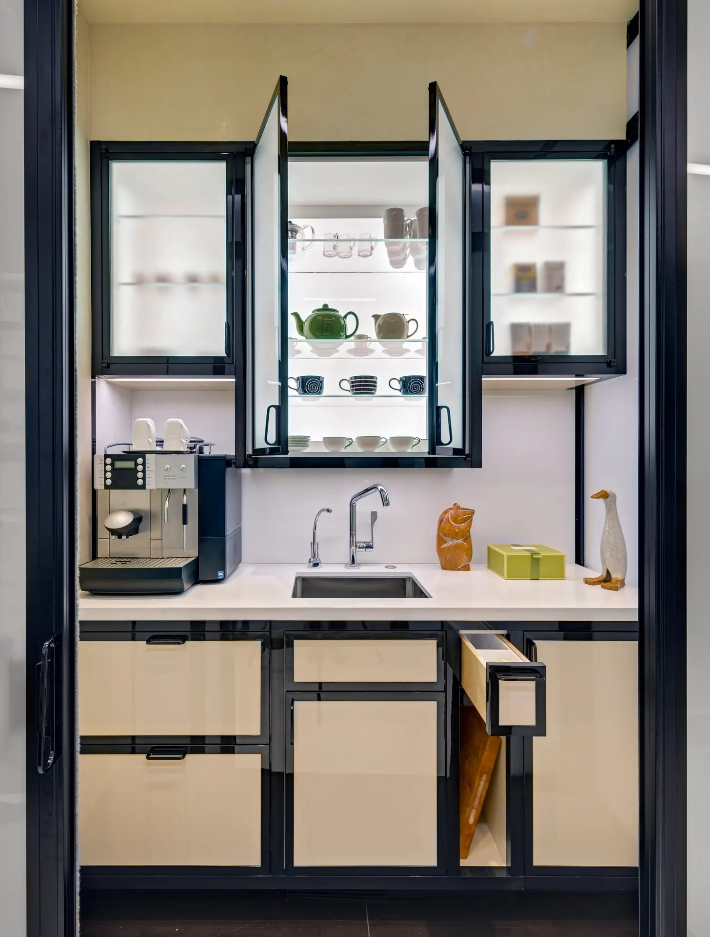 Day Kitchen — photograph 23